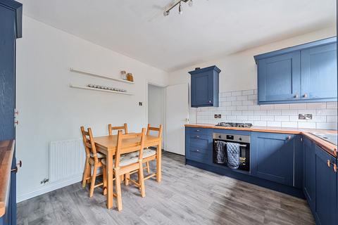 16 Foxes Close, Mancot, Deeside, CH5 2EX