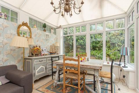 4 bedroom detached house for sale, Dolphin Close, Broadstairs, CT10