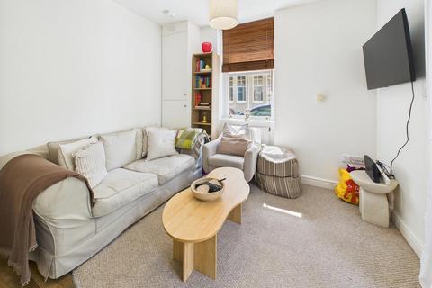 1 bedroom apartment to rent, The Avenue, Combe Down