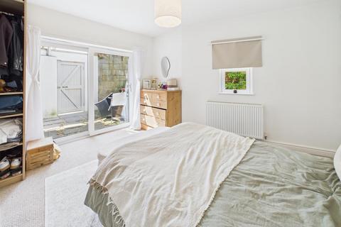 1 bedroom apartment to rent, The Avenue, Combe Down