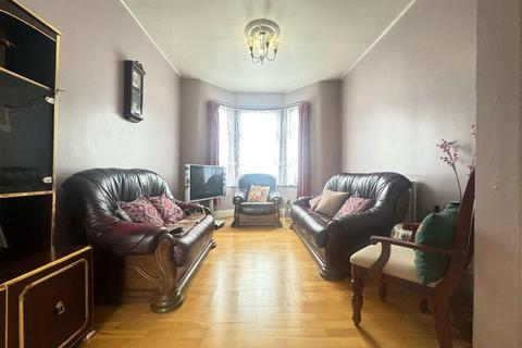 3 bedroom terraced house for sale, Waghorn Road, London