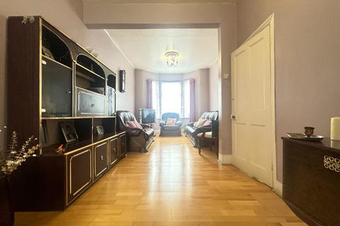 3 bedroom terraced house for sale, Waghorn Road, London