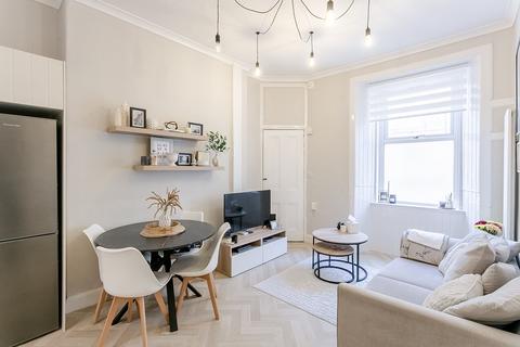 38/2 Buchanan Street, Edinburgh, EH6 8RF