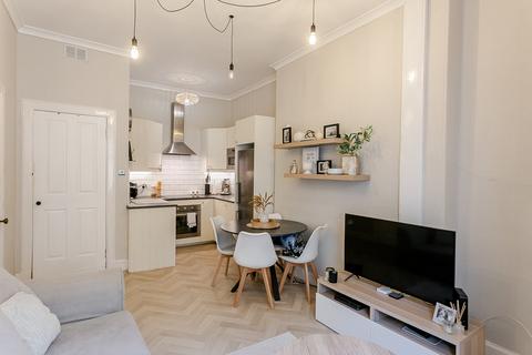 38/2 Buchanan Street, Edinburgh, EH6 8RF