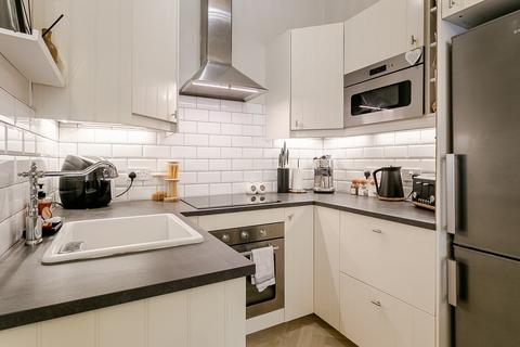 38/2 Buchanan Street, Edinburgh, EH6 8RF