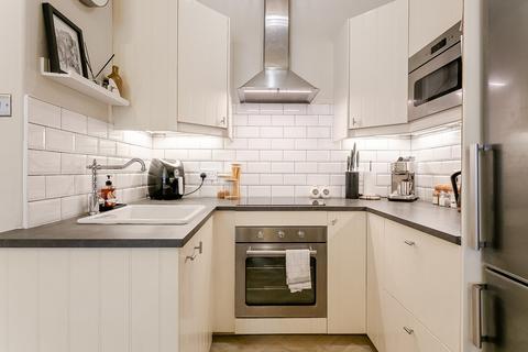 38/2 Buchanan Street, Edinburgh, EH6 8RF
