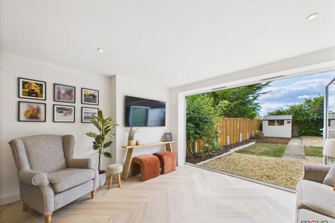 18 Cleevemount Road, Cheltenham, GL52 3HN
