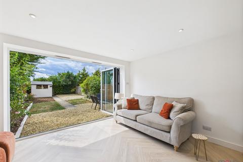 18 Cleevemount Road, Cheltenham, GL52 3HN