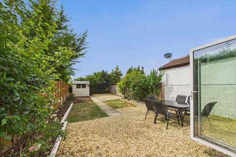 18 Cleevemount Road, Cheltenham, GL52 3HN