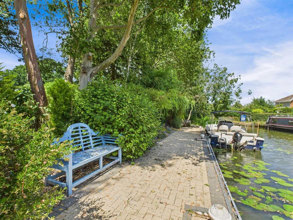Canalside location