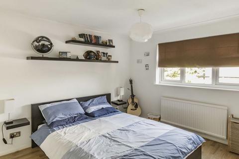 2 bedroom flat for sale, Alexandria Road, London W13