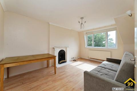 2 bedroom apartment to rent, Victoria Road, Romford, Greater London, RM1