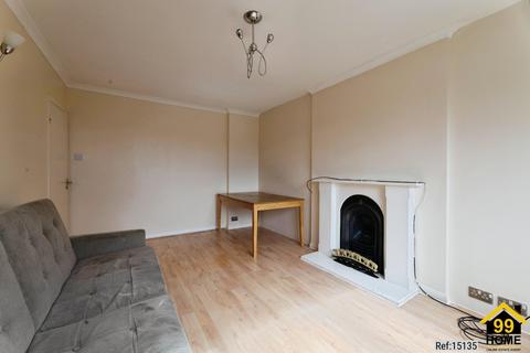 2 bedroom apartment to rent, Victoria Road, Romford, Greater London, RM1