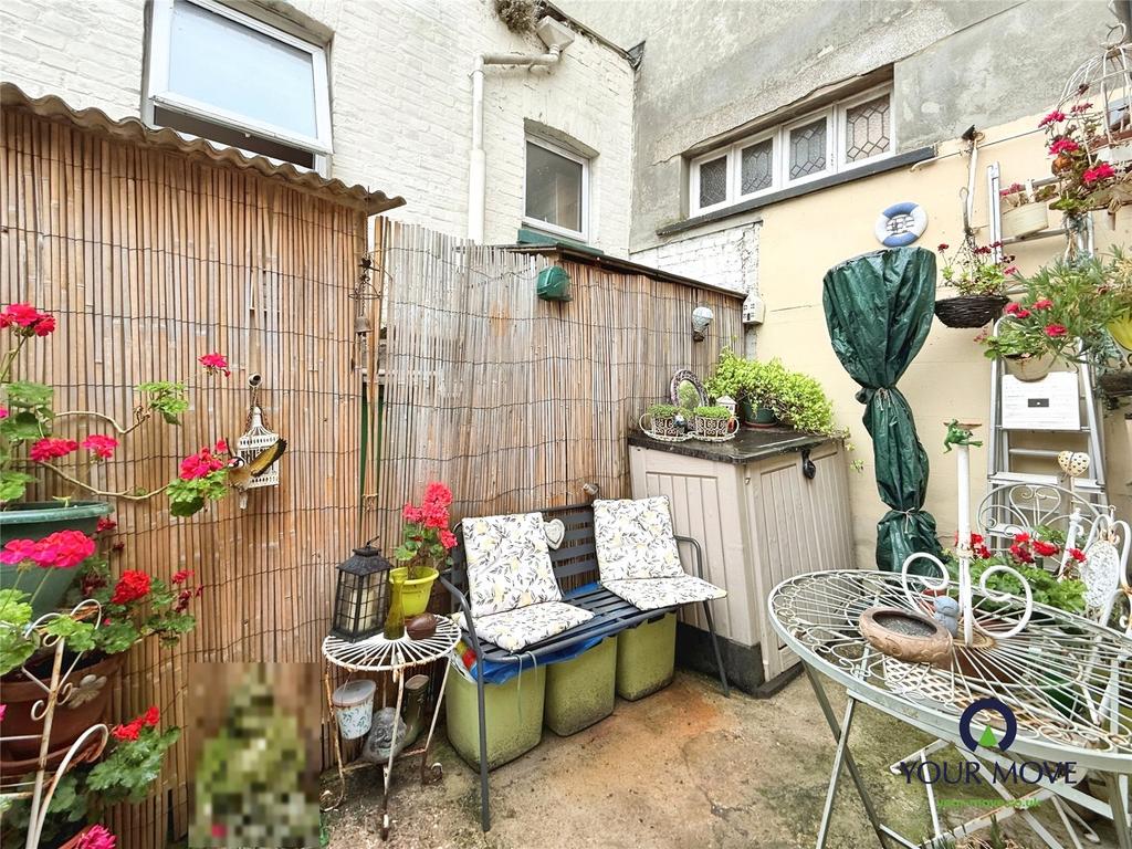 Courtyard Garden