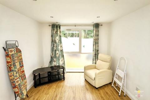 1 bedroom flat for sale, Trinity Street, Enfield EN2