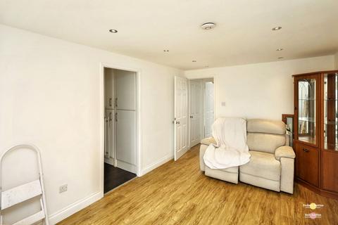 1 bedroom flat for sale, Trinity Street, Enfield EN2