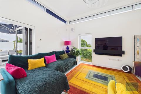 3 bedroom maisonette for sale, The Chase, Exeter