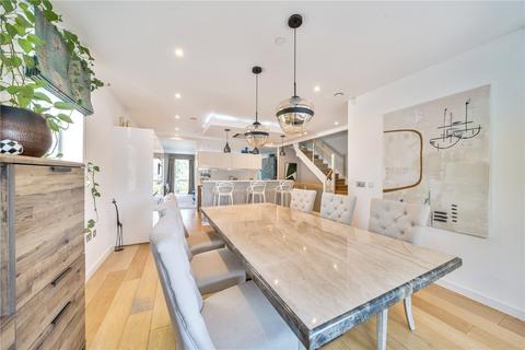 undefined, Creighton Avenue, London, N10