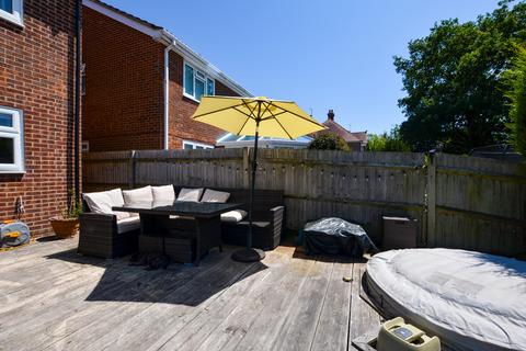 13 Grasmere Close, Eastbourne, BN23 8JE