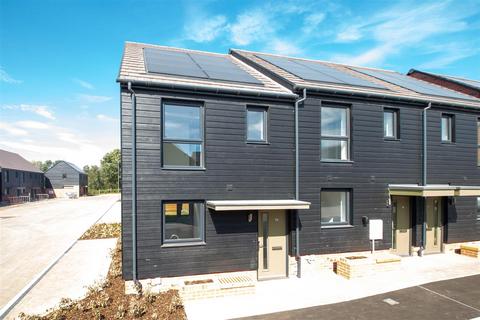 2 bedroom house to rent, £1200 RENT CREDIT - Shenley Wood, Milton Keynes