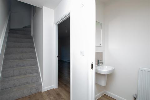 2 bedroom house to rent, £1200 RENT CREDIT - Shenley Wood, Milton Keynes