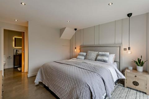 4 bedroom barn conversion for sale, Bowling Bank, Wrexham.