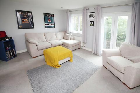 78 Birkhead Close, Kirkburton, Huddersfield, HD8 0GS