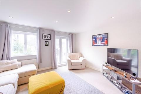 78 Birkhead Close, Kirkburton, Huddersfield, HD8 0GS