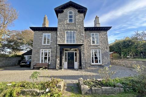 Elderbank, The Crofts, Castletown,