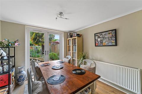 11 Foxhall Fields, East Bergholt, Colchester, CO7 6QY