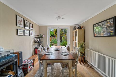 11 Foxhall Fields, East Bergholt, Colchester, CO7 6QY