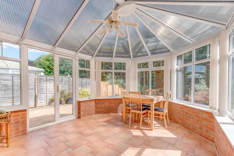 59 Hoveton Close, Redditch, B98 7HW