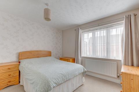59 Hoveton Close, Redditch, B98 7HW