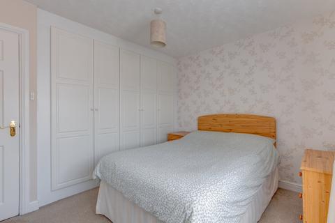 59 Hoveton Close, Redditch, B98 7HW
