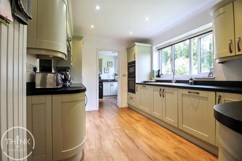 10 Coopers Close, Taverham, Norwich, NR8 6QZ