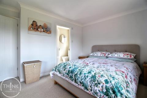 10 Coopers Close, Taverham, Norwich, NR8 6QZ