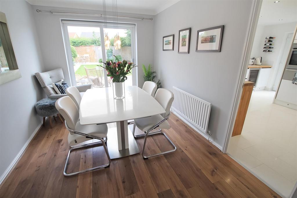Dining Room.jpg