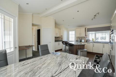 2 bedroom park home for sale, Kings Park, Canvey Island, SS8