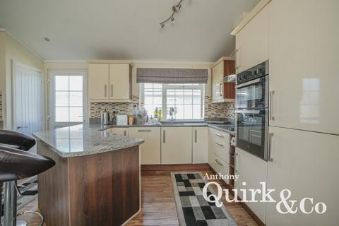 2 bedroom park home for sale, Kings Park, Canvey Island, SS8