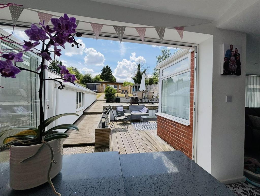 Kitchen Outlook
