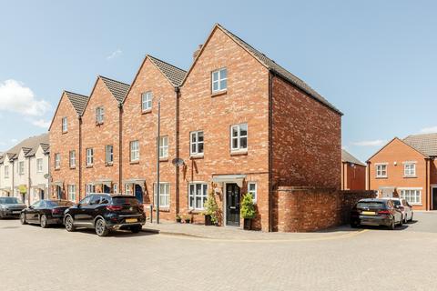 4 bedroom townhouse for sale