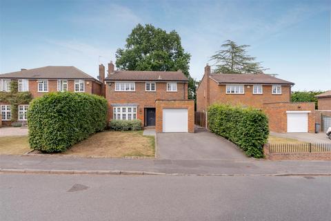 4 bedroom detached house for sale, Sidbury Close, Sunningdale
