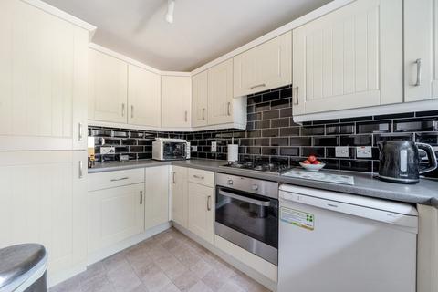2 bedroom ground floor flat for sale, Park Court, Thame OX9