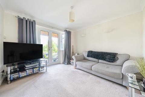 2 bedroom ground floor flat for sale, Park Court, Thame OX9
