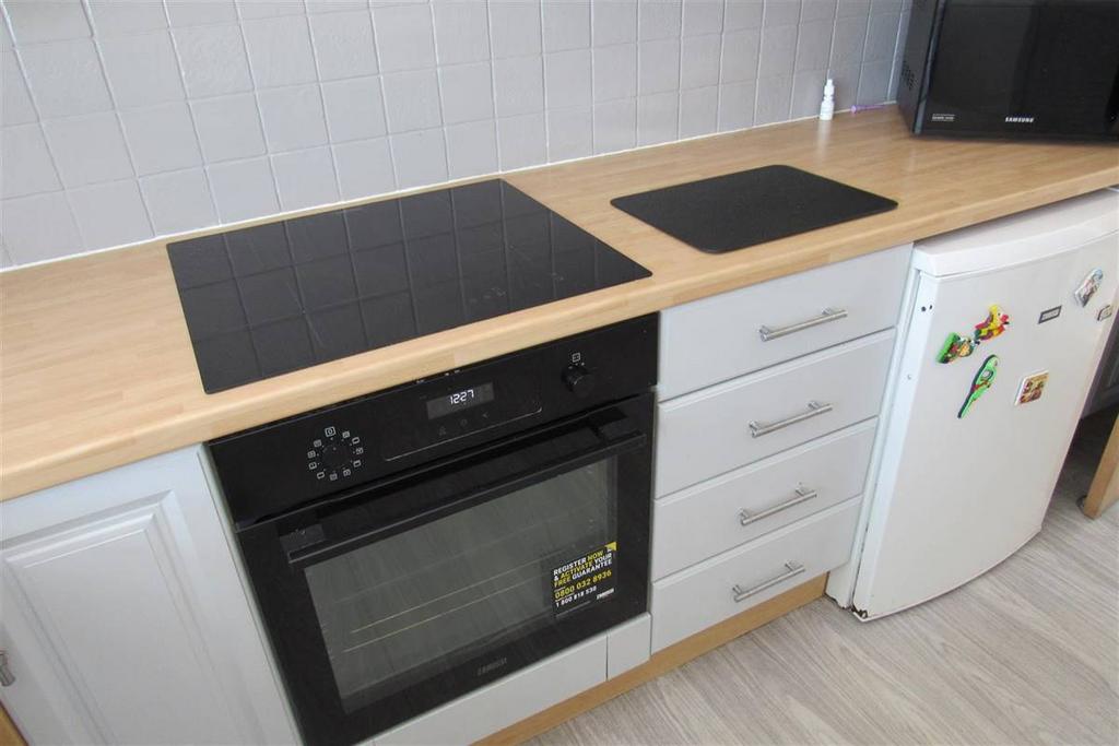 Kitchen (East)