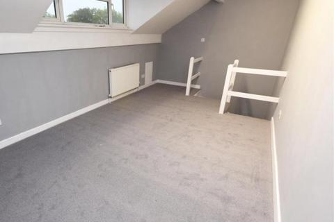 2 bedroom terraced house to rent, Leeds LS11