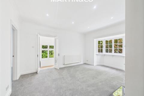 3 bedroom detached bungalow to rent, Kingslake Lodge