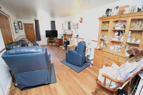 3 bedroom terraced house for sale, Moat Farm Drive , Bedworth