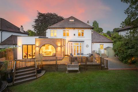 62 Buckingham Way, Wallington, SM6 9LT