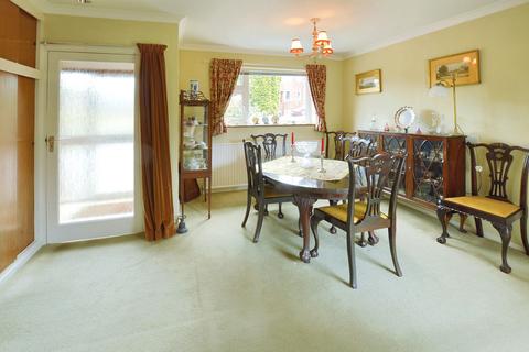 3 bedroom detached bungalow for sale, Irish Hill, Louth LN11 9YL